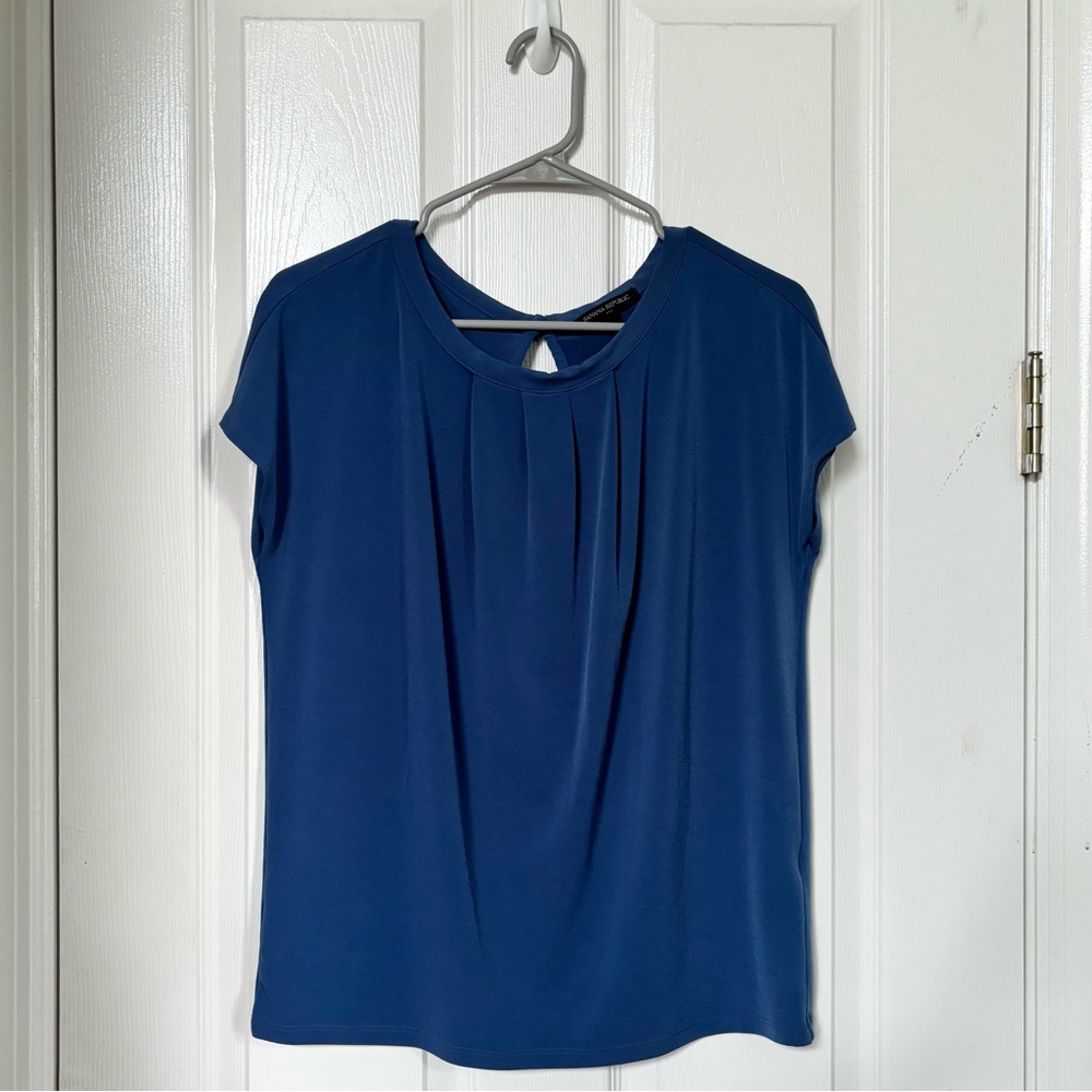 Banana Republic Navy Pleated Round Neck Cap Sleeve Blouse